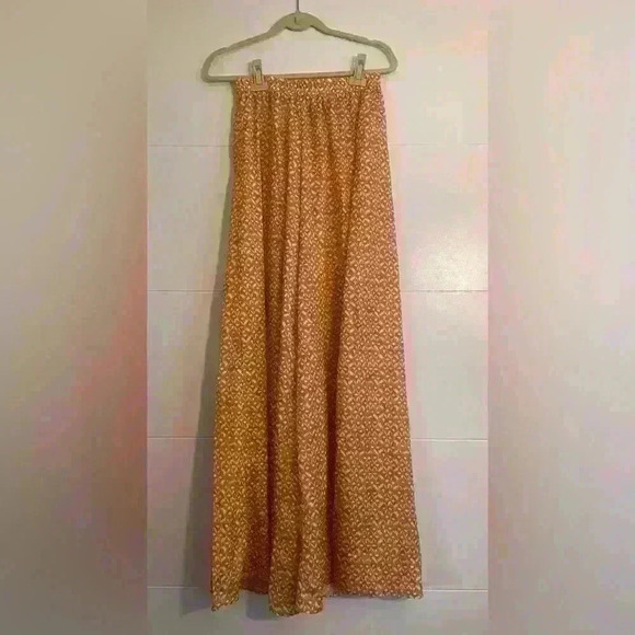 Wide Leg Flowy Pants | Pretty Little Thing | Size 4 - Picture 1 of 2